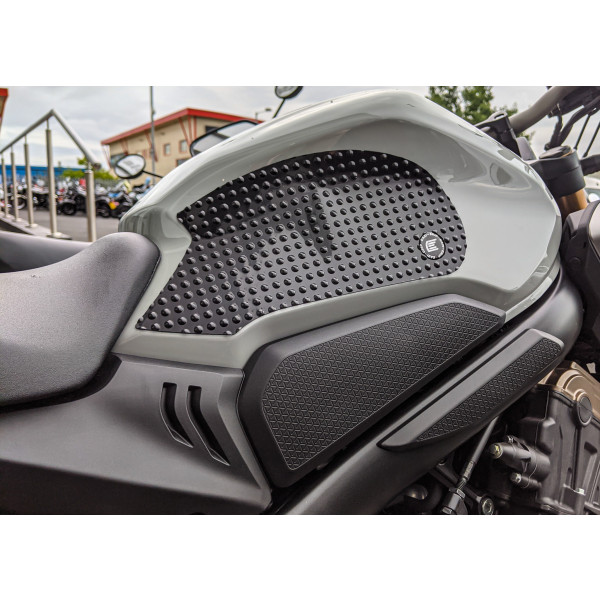 Eazi-Grip Eazi-Grip Honda CB650R/CBR650R 2019-2024 Black Tank Grips - EVO